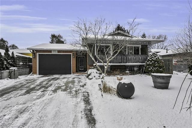 205 Paris Road, House detached with 4 bedrooms, 2 bathrooms and 5 parking in Brantford ON | Image 1
