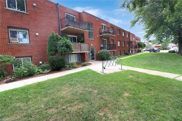 31 - 452 Carlton St, Condo with 2 bedrooms, 1 bathrooms and 1 parking in St. Catharines ON | Image 8