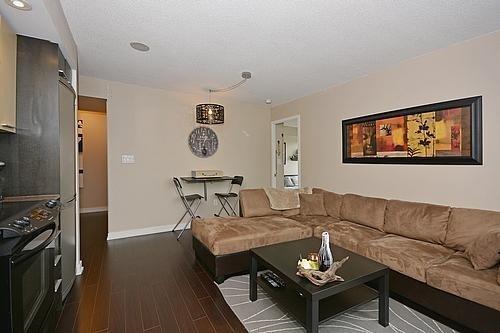 1003 - 25 Capreol Crt, Condo with 2 bedrooms, 2 bathrooms and 1 parking in Toronto ON | Image 4
