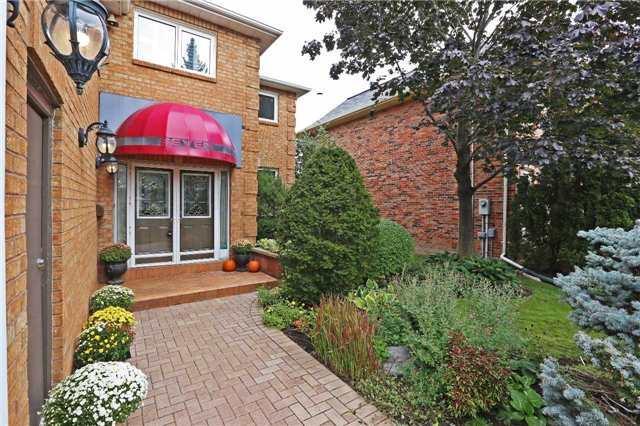 7 Brantwood Crt, House detached with 4 bedrooms, 5 bathrooms and 6 parking in Markham ON | Image 2