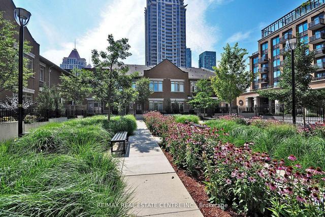 2802 - 385 Prince Of Wales Dr, Condo with 2 bedrooms, 1 bathrooms and 1 parking in Mississauga ON | Image 10
