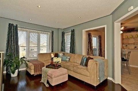 upper - 28 Batt Cres, House detached with 4 bedrooms, 3 bathrooms and 2 parking in Ajax ON | Image 18