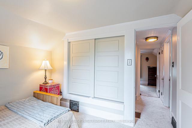 68 Regent St, House detached with 2 bedrooms, 2 bathrooms and 3 parking in Kingston ON | Image 20