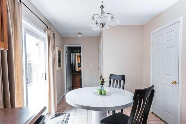 2 Kenyon Cres, House semidetached with 3 bedrooms, 3 bathrooms and 2 parking in Grimsby ON | Image 6