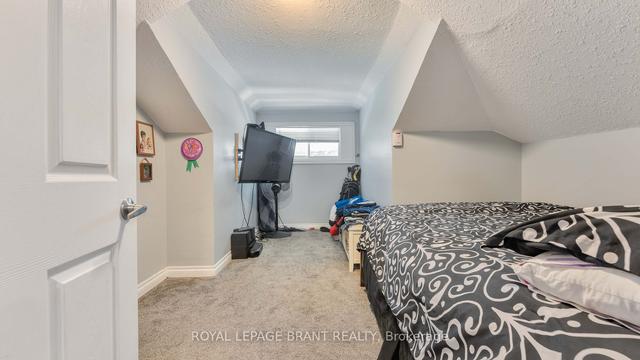 17 Terrace Hill St, House detached with 3 bedrooms, 4 bathrooms and 4 parking in Brantford ON | Image 15