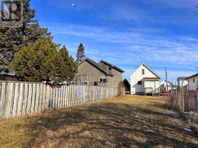 411 Fourth Ave, House detached with 2 bedrooms, 1 bathrooms and null parking in Thunder Bay ON | Image 38
