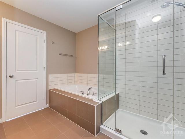 263 Losino Crescent, Townhouse with 3 bedrooms, 3 bathrooms and 3 parking in Ottawa ON | Image 17