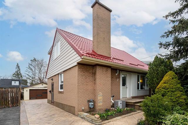 7 Lagos Rd, House detached with 4 bedrooms, 3 bathrooms and 6 parking in Toronto ON | Image 29
