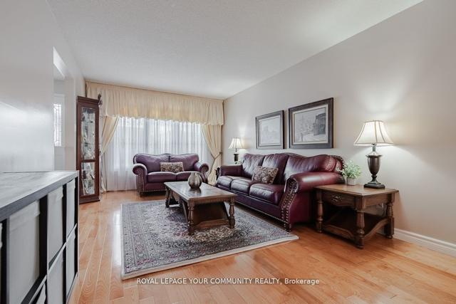 60 Newgreen Cres, House detached with 4 bedrooms, 4 bathrooms and 4 parking in Brampton ON | Image 26