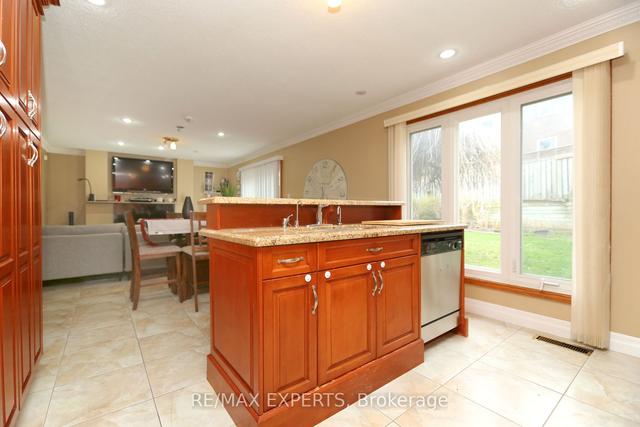 56 Francis St, House detached with 5 bedrooms, 4 bathrooms and 6 parking in Vaughan ON | Image 38
