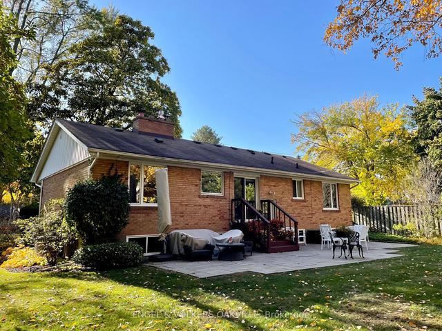 257 Wedgewood Dr, House detached with 3 bedrooms, 2 bathrooms and 6 parking in Oakville ON | Image 7