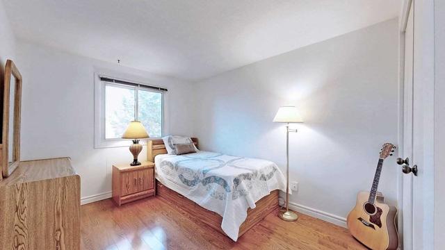 71 Sandyhook Sq, House detached with 3 bedrooms, 3 bathrooms and 4 parking in Toronto ON | Image 10