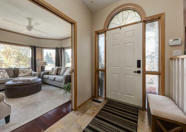 1414 Shawnee Drive Sw, House detached with 4 bedrooms, 3 bathrooms and 5 parking in Calgary AB | Image 3