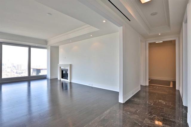 3401 - 50 Yorkville Ave, Condo with 2 bedrooms, 3 bathrooms and 2 parking in Toronto ON | Image 6