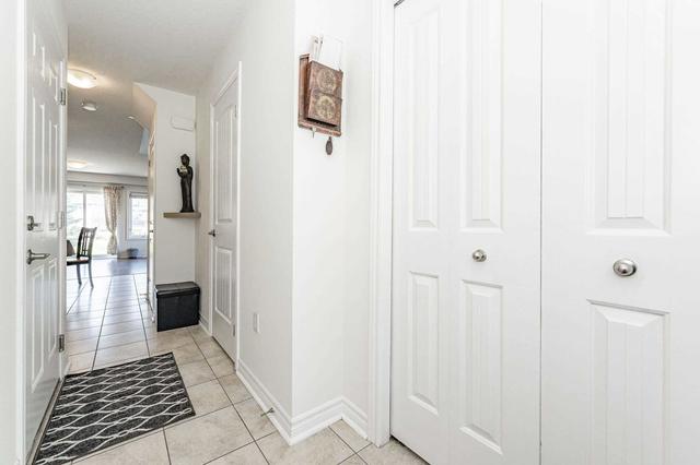 80 Arlington Cres, Townhouse with 3 bedrooms, 3 bathrooms and 2 parking in Guelph ON | Image 19