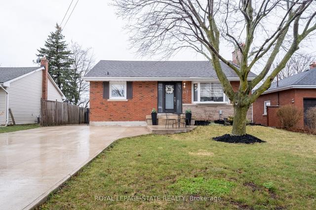 247 Mcneilly Rd, House detached with 3 bedrooms, 2 bathrooms and 5 parking in Hamilton ON | Image 26