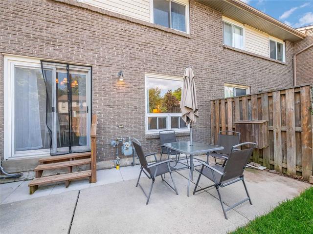 11 Yeoman's Way, Townhouse with 3 bedrooms, 2 bathrooms and 2 parking in Markham ON | Image 10