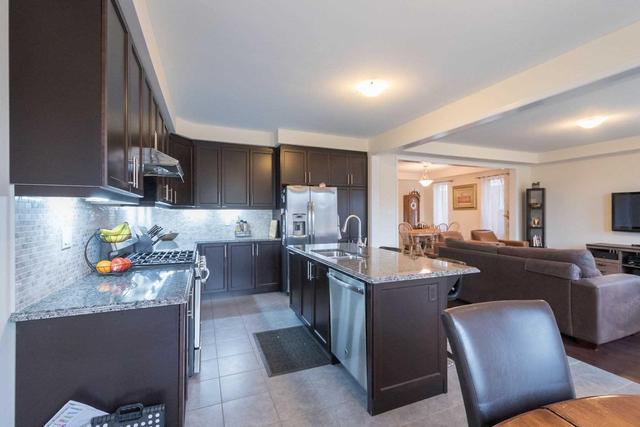 324 Shady Glen Cres, House detached with 3 bedrooms, 3 bathrooms and 2 parking in Kitchener ON | Image 2