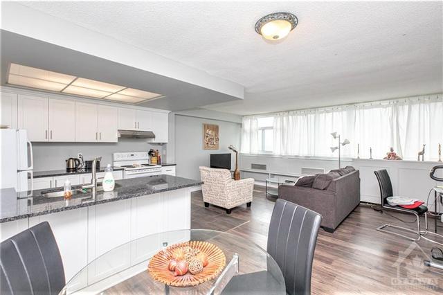 2601 - 500 Laurier Avenue W, Condo with 2 bedrooms, 2 bathrooms and 1 parking in Ottawa ON | Image 4