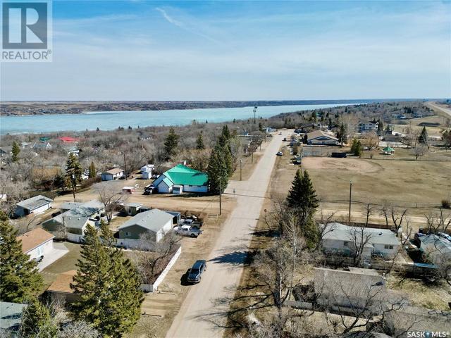 223 Nicoll Avenue, House detached with 3 bedrooms, 2 bathrooms and null parking in Regina Beach SK | Image 46
