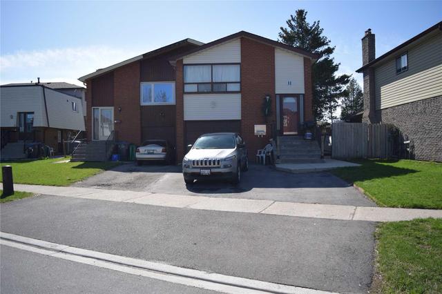 11 Horne Dr, House semidetached with 3 bedrooms, 2 bathrooms and 2 parking in Brampton ON | Image 1
