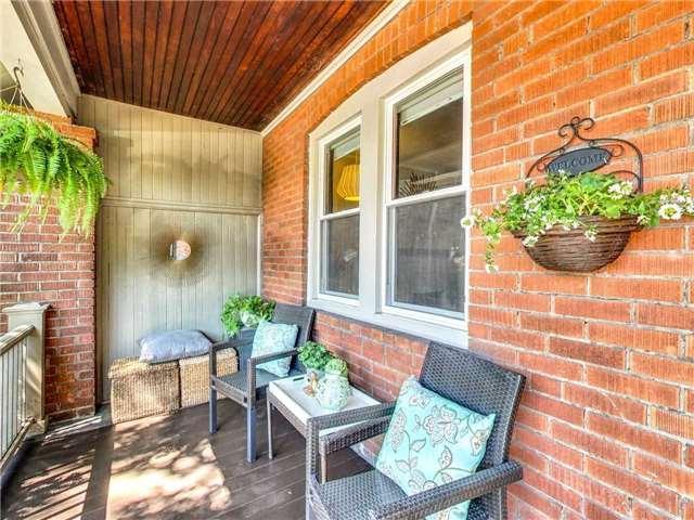 855 Windermere Ave, House semidetached with 3 bedrooms, 2 bathrooms and 1 parking in Toronto ON | Image 2