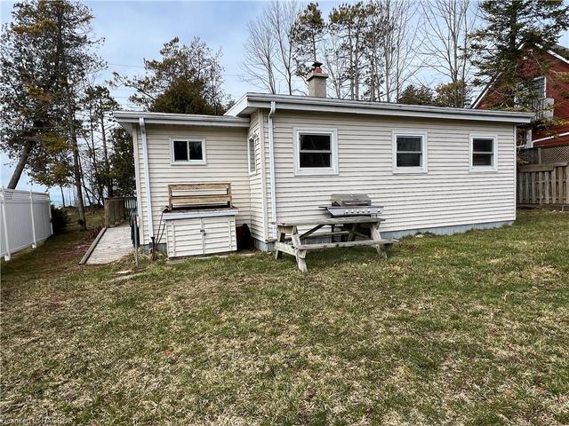 183 Huron Road, House detached with 3 bedrooms, 1 bathrooms and 4 parking in Huron Kinloss ON | Image 3