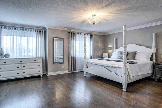 86 Kettle Crt, House detached with 4 bedrooms, 3 bathrooms and 4 parking in Vaughan ON | Image 13