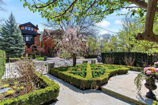 2 Hawthorn Ave, House semidetached with 5 bedrooms, 7 bathrooms and 2 parking in Toronto ON | Image 29