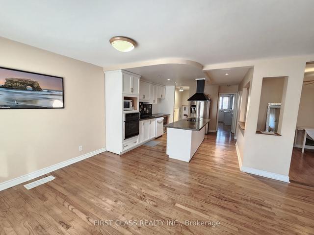 180 Cocksfield Ave, House detached with 3 bedrooms, 2 bathrooms and 8 parking in Toronto ON | Image 21