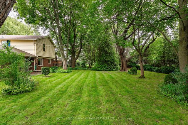 246 Cairncroft Rd, House detached with 4 bedrooms, 3 bathrooms and 8 parking in Oakville ON | Image 36