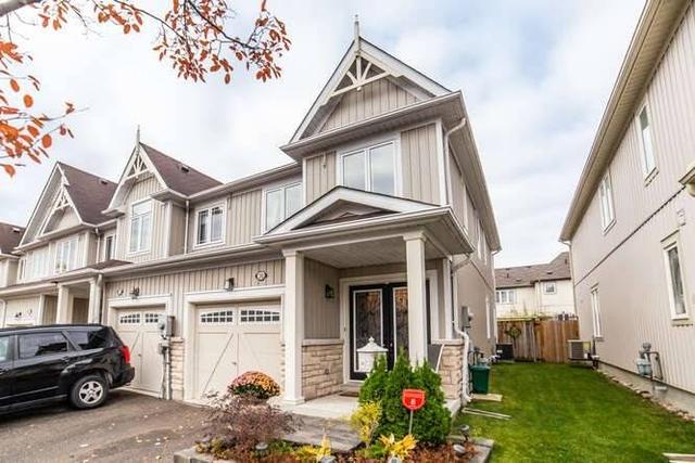 30 Connell Lane, Townhouse with 3 bedrooms, 3 bathrooms and 2 parking in Clarington ON | Image 1
