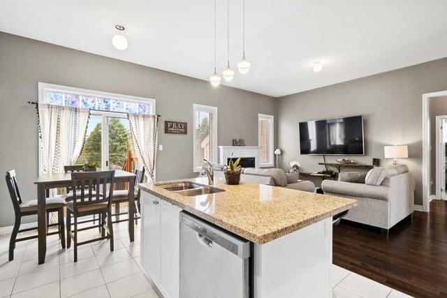 61 Collier Cres, House detached with 2 bedrooms, 2 bathrooms and 4 parking in Essa ON | Image 11