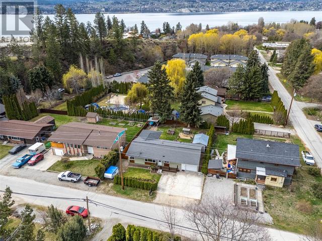3325 8th Street, House detached with 4 bedrooms, 1 bathrooms and 1 parking in Okanagan Similkameen E BC | Image 36