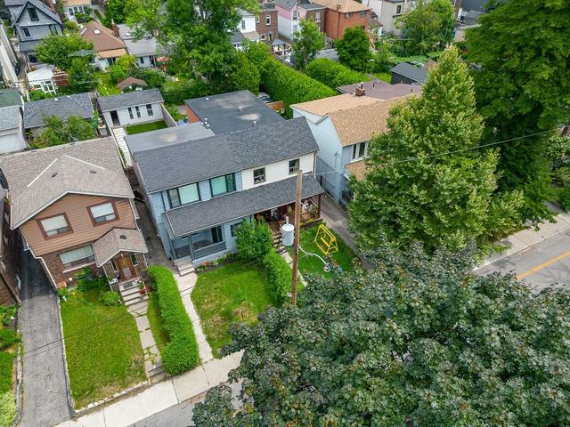 227 Woodfield Rd, House semidetached with 5 bedrooms, 3 bathrooms and 3 parking in Toronto ON | Image 11