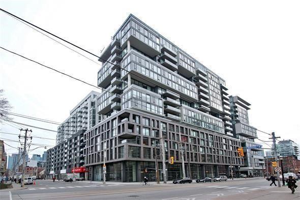 1010 - 111 Bathurst St, Condo with 2 bedrooms, 1 bathrooms and 1 parking in Toronto ON | Image 1
