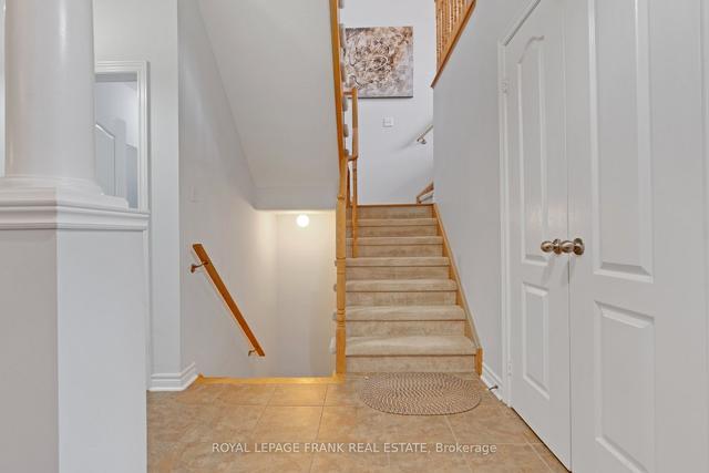23 Tabb Ave, House detached with 3 bedrooms, 4 bathrooms and 5 parking in Clarington ON | Image 9