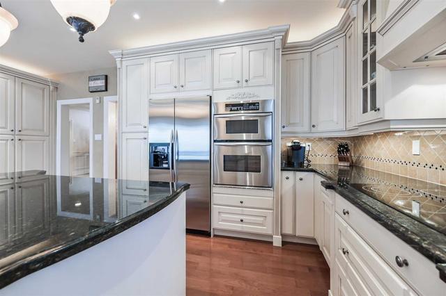18 Quantz Crt, House detached with 4 bedrooms, 5 bathrooms and 10 parking in Markham ON | Image 5