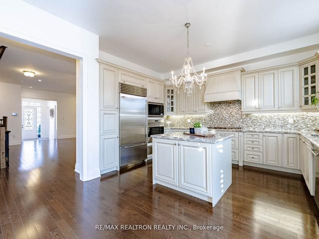 119 Fitzmaurice Dr, House detached with 4 bedrooms, 5 bathrooms and 6 parking in Vaughan ON | Image 4