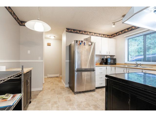 7 - 4850 207 Street, House attached with 2 bedrooms, 1 bathrooms and 2 parking in Langley BC | Image 8