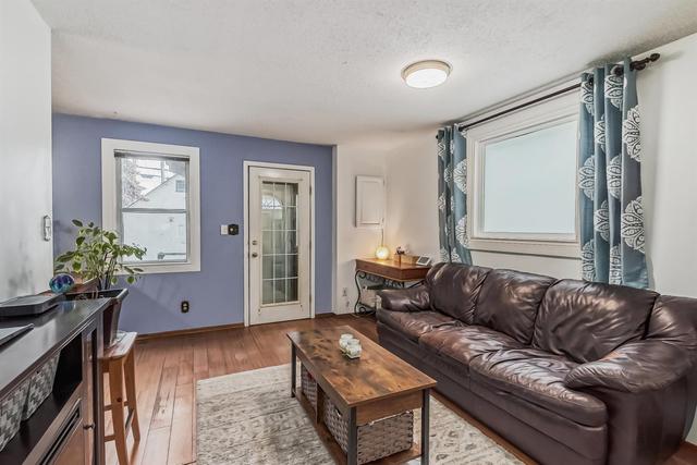 2018 41 Street Se, House detached with 2 bedrooms, 1 bathrooms and 3 parking in Calgary AB | Image 3