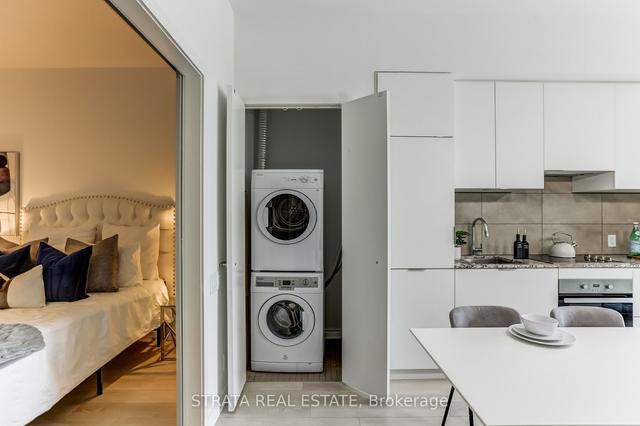 322 - 5 St Joseph St, Condo with 1 bedrooms, 1 bathrooms and 0 parking in Toronto ON | Image 2