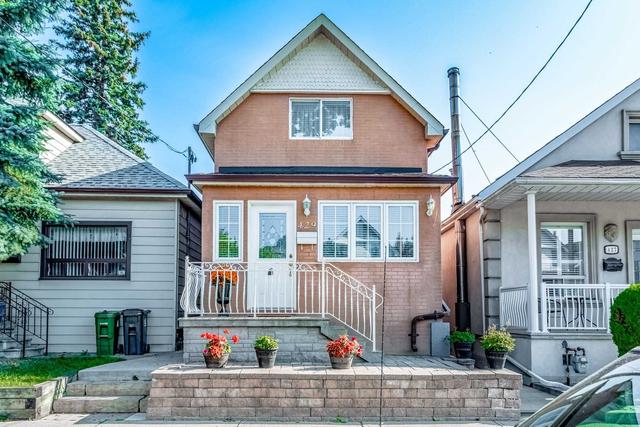 429 Maybank Ave, House detached with 3 bedrooms, 2 bathrooms and 3 parking in Toronto ON | Image 1