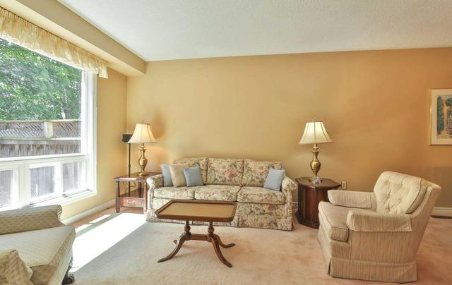 52 Heathcliffe Sq, Townhouse with 3 bedrooms, 3 bathrooms and 2 parking in Brampton ON | Image 26