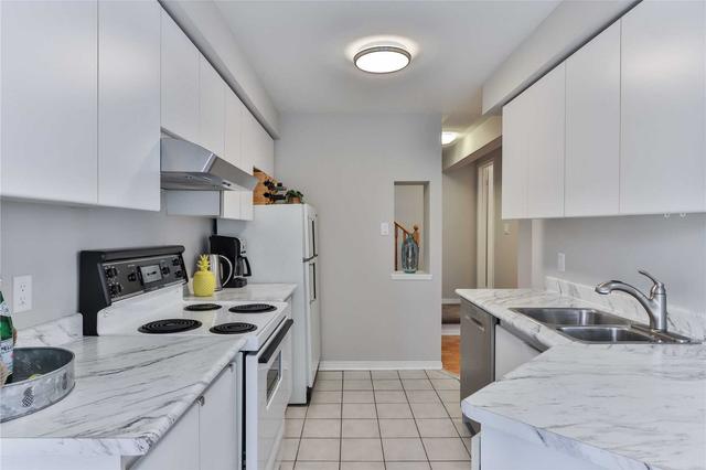 121 - 18 Clark Ave W, Townhouse with 2 bedrooms, 3 bathrooms and 2 parking in Vaughan ON | Image 25