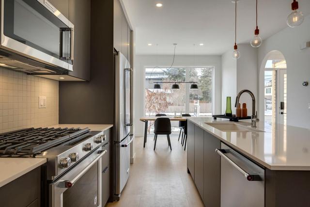 60 19 Street Nw, Home with 3 bedrooms, 3 bathrooms and 1 parking in Calgary AB | Image 8