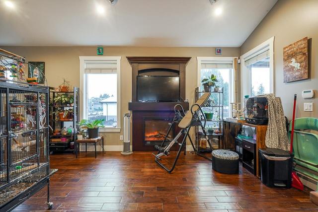 1893 Coquitlam Avenue, House detached with 5 bedrooms, 3 bathrooms and null parking in Port Coquitlam BC | Image 7