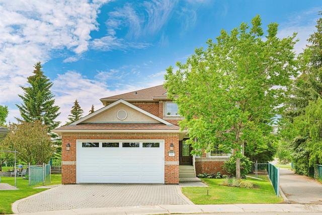 88 Evergreen Close Sw, House detached with 5 bedrooms, 3 bathrooms and 4 parking in Calgary AB | Image 1