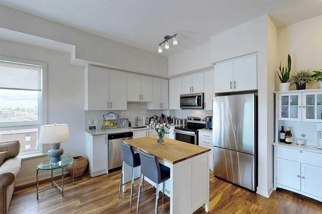 ph 604 - 340 Plains Rd E, Condo with 2 bedrooms, 2 bathrooms and 1 parking in Burlington ON | Image 7