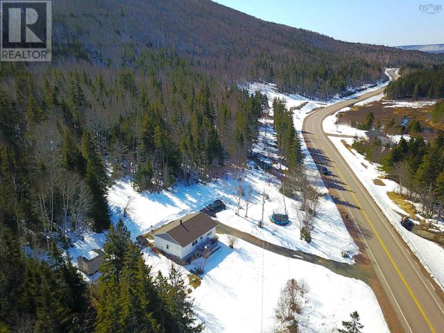 47379 Cabot Trail, House detached with 2 bedrooms, 1 bathrooms and null parking in Victoria, Subd. A NS | Image 2